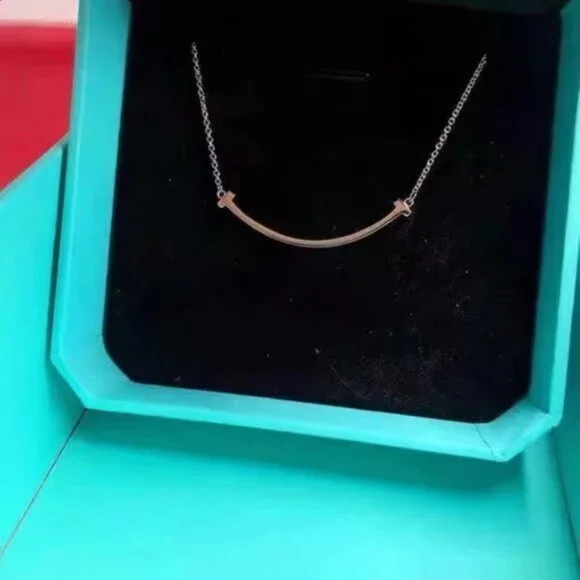 Tiffany & Co. classic smile bracelet